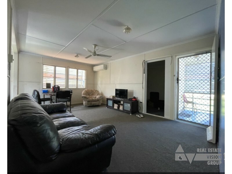 15 Fay St, Blackwater QLD 4717