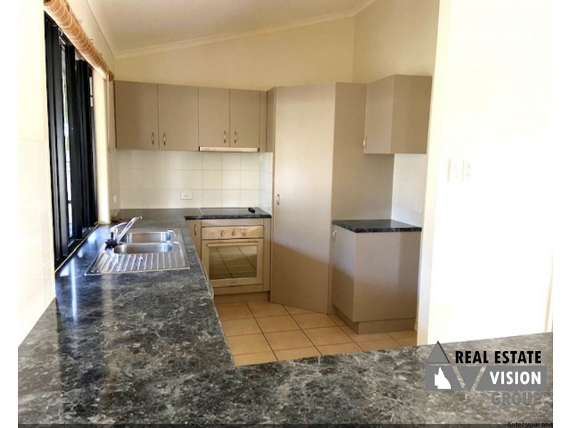 8 Fern St, Blackwater QLD 4717