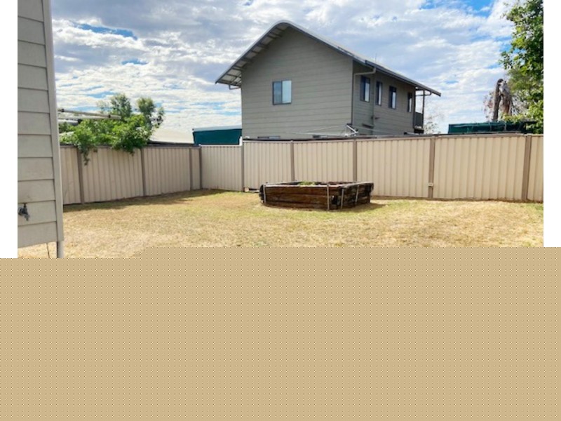 8 Fern St, Blackwater QLD 4717