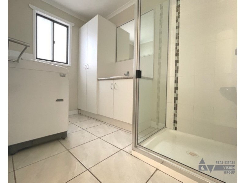 1B Pendula Lane, Blackwater QLD 4717