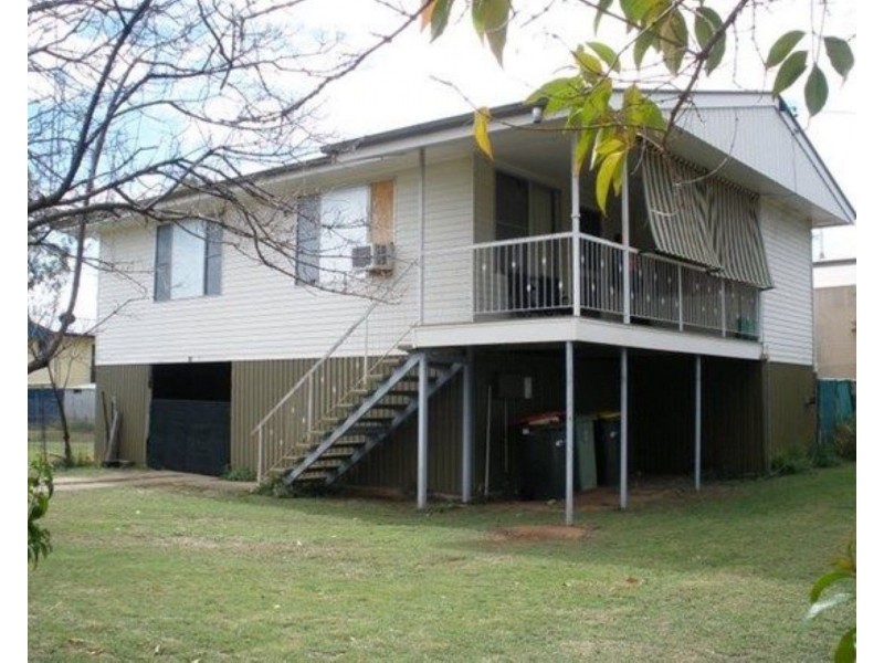 10 Boree Street, Blackwater QLD 4717