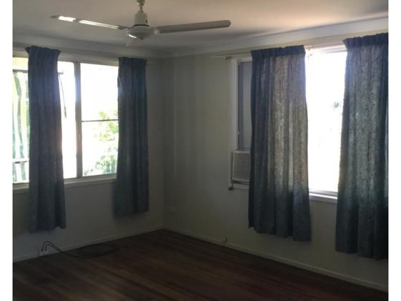 10 Boree Street, Blackwater QLD 4717