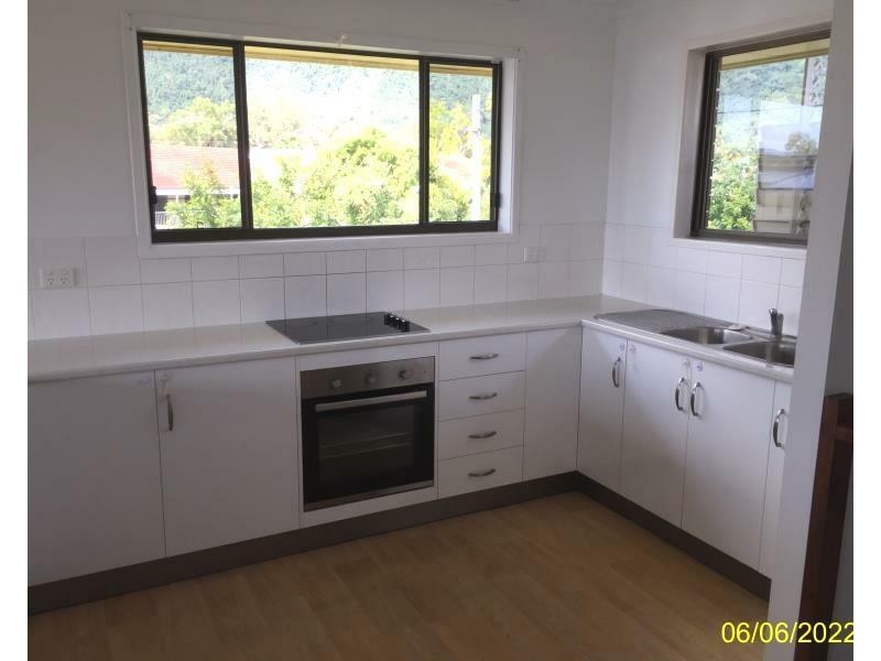 1 Pleasant Dr, Cannonvale QLD 4802