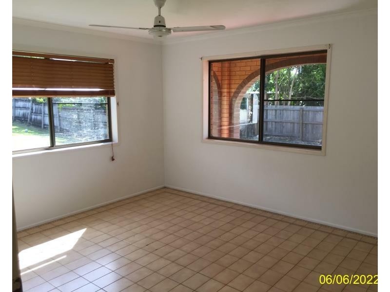 1 Pleasant Dr, Cannonvale QLD 4802