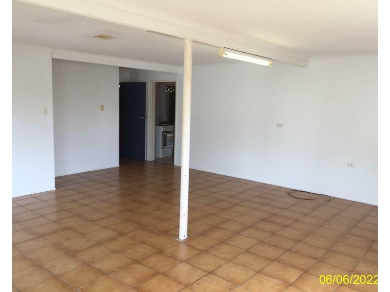1 Pleasant Dr, Cannonvale QLD 4802