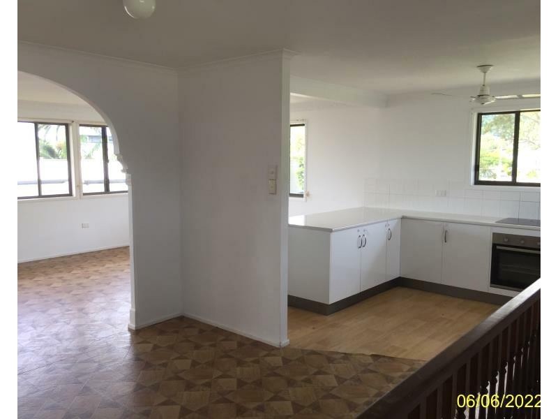 1 Pleasant Dr, Cannonvale QLD 4802