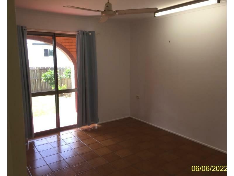 1 Pleasant Dr, Cannonvale QLD 4802