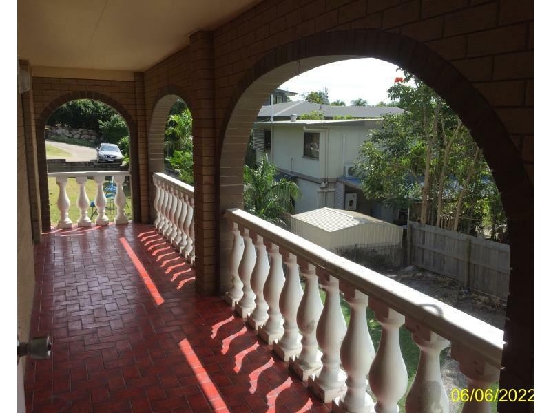 1 Pleasant Dr, Cannonvale QLD 4802