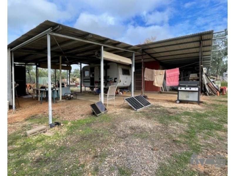 MC70919 Russian Gully, Rubyvale QLD 4702