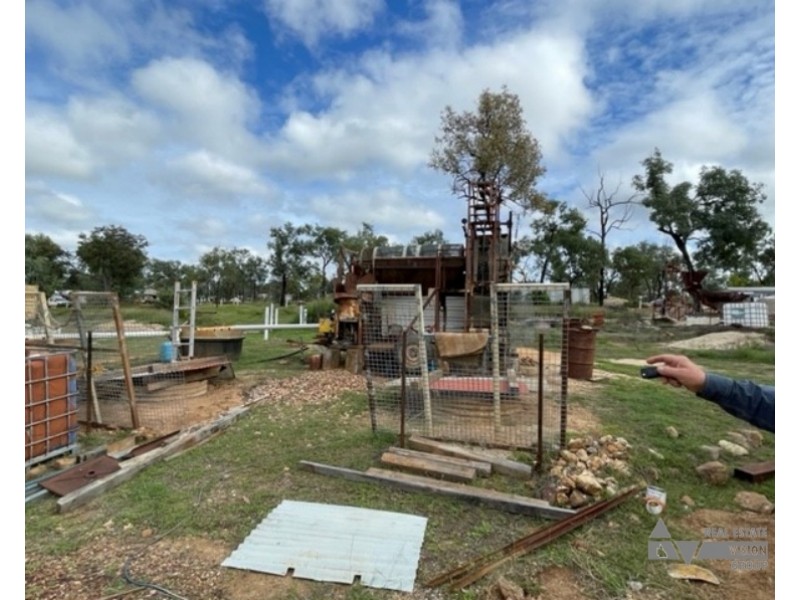 MC70919 Russian Gully, Rubyvale QLD 4702
