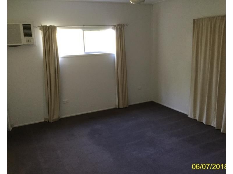 42 Doon St, Blackwater QLD 4717