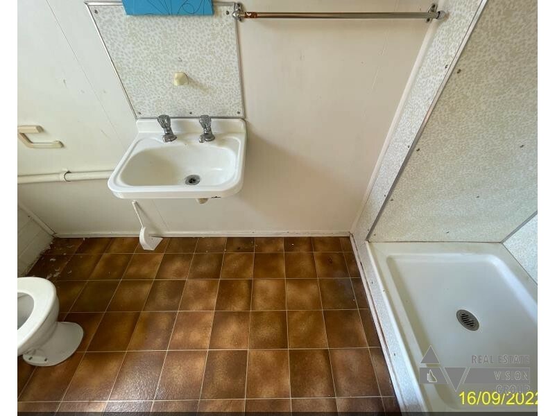 42 Doon St, Blackwater QLD 4717