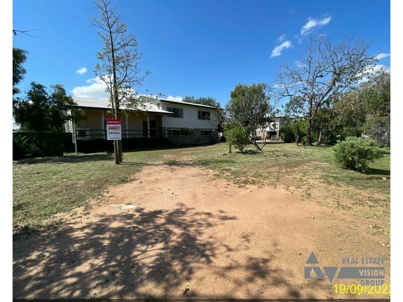 42 Doon St, Blackwater QLD 4717