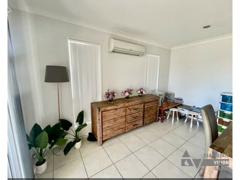 37 Thornton St, Emerald QLD 4720