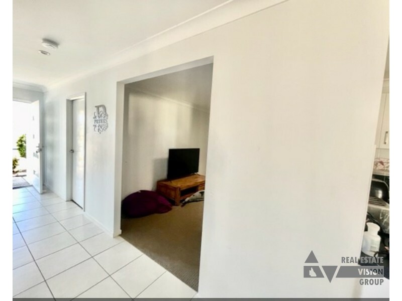 37 Thornton St, Emerald QLD 4720