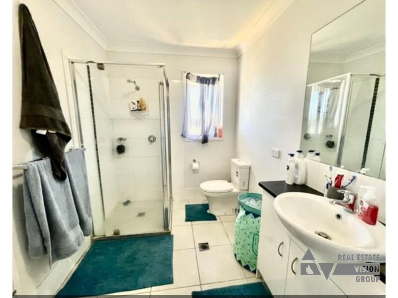 37 Thornton St, Emerald QLD 4720
