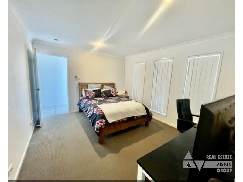 37 Thornton St, Emerald QLD 4720