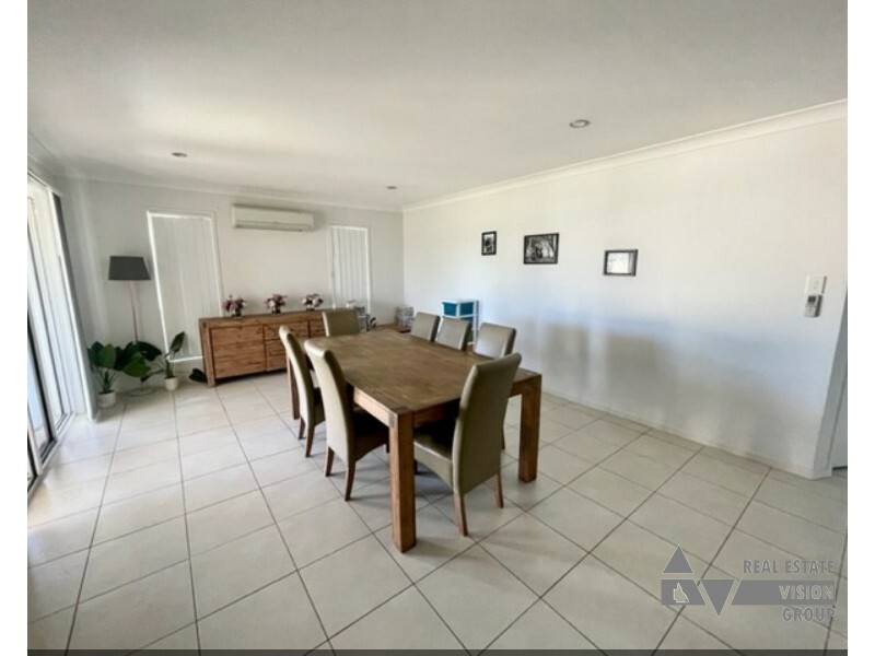 37 Thornton St, Emerald QLD 4720