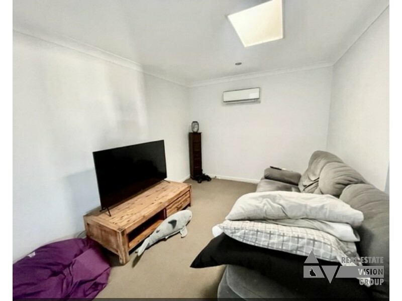 37 Thornton St, Emerald QLD 4720