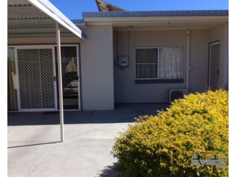 Unit 4/6 Clark Dr, Emerald QLD 4720