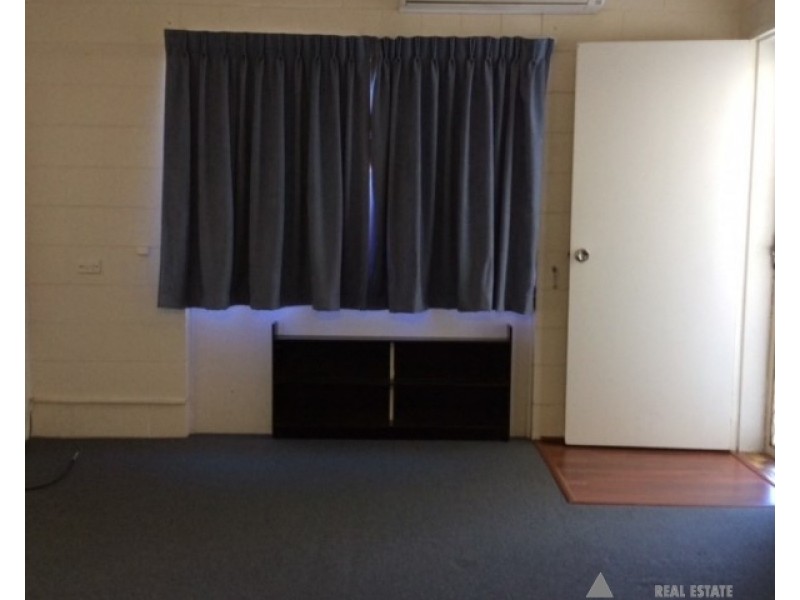 Unit 4/6 Clark Dr, Emerald QLD 4720