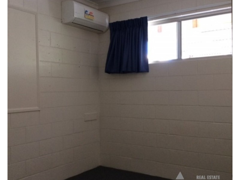 Unit 4/6 Clark Dr, Emerald QLD 4720