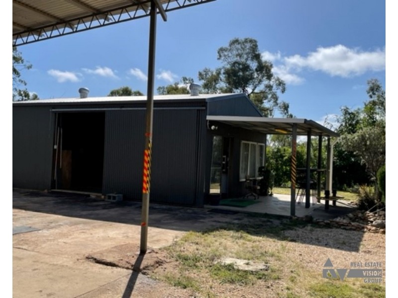 1021 Rubyvale Sapphire Rd, Sapphire QLD 4702