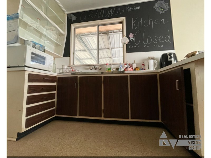 58 Littlefield St, Blackwater QLD 4717