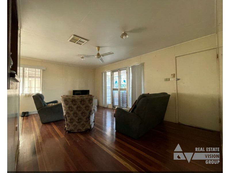 58 Littlefield St, Blackwater QLD 4717