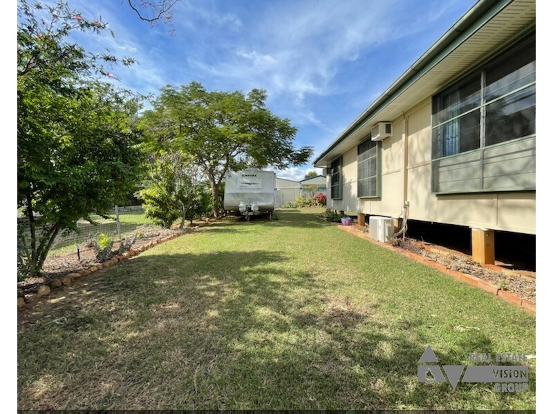 41 Littlefield St, Blackwater QLD 4717