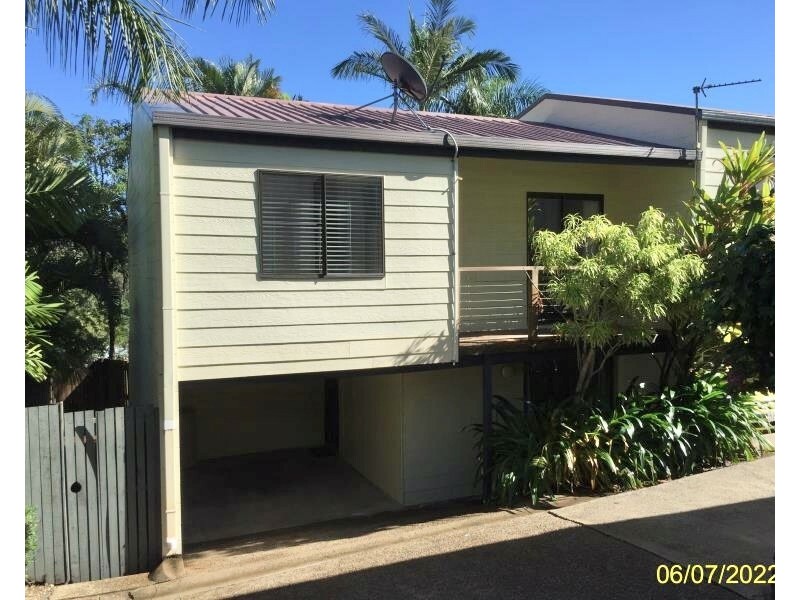 Unit 1/4 Border Dr, Cannonvale QLD 4802