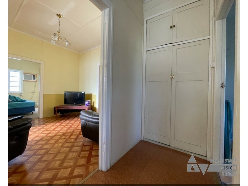 10 Pandanus St, Blackwater QLD 4717