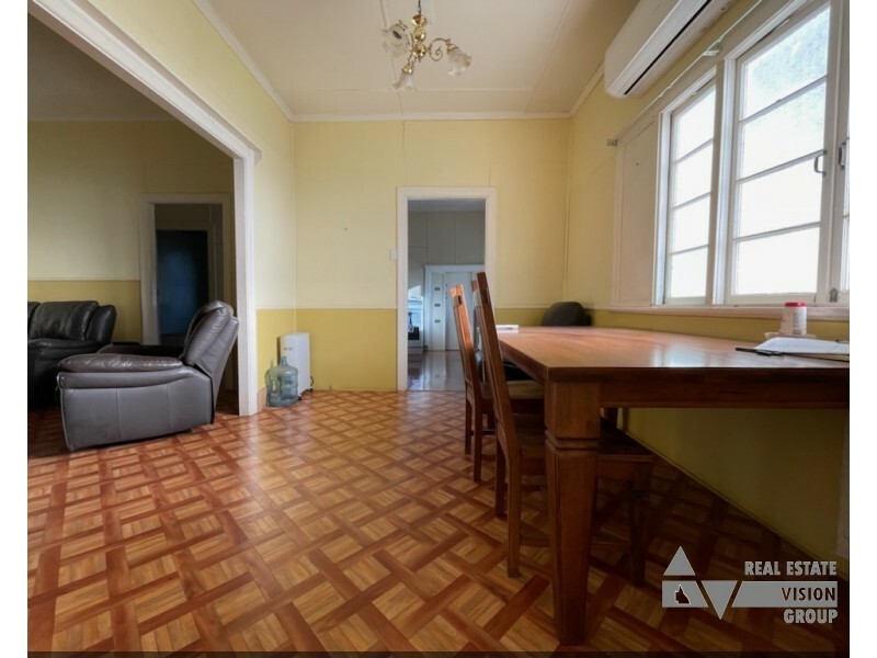 10 Pandanus St, Blackwater QLD 4717