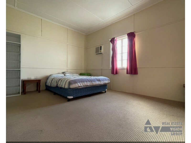 10 Pandanus St, Blackwater QLD 4717