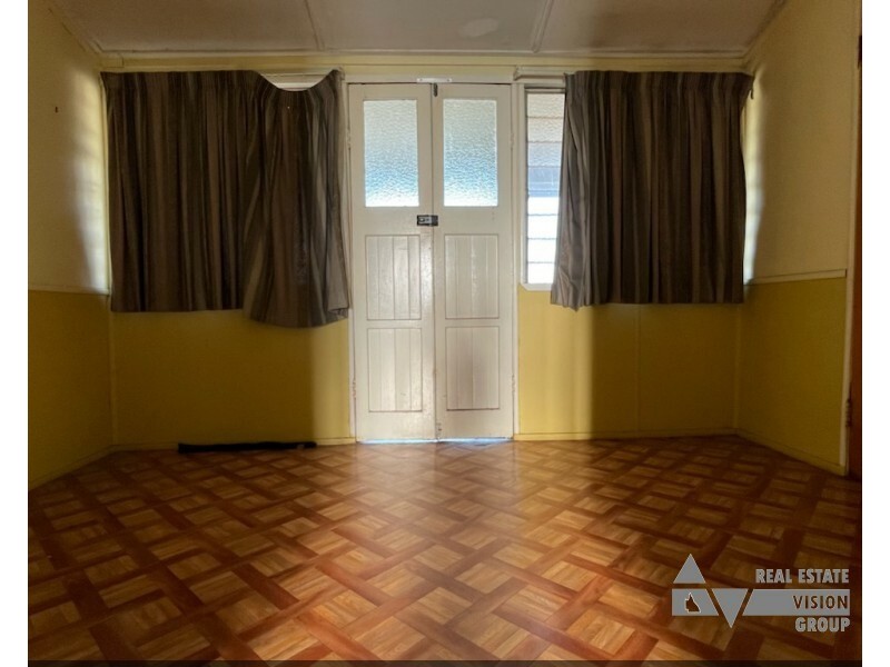 10 Pandanus St, Blackwater QLD 4717