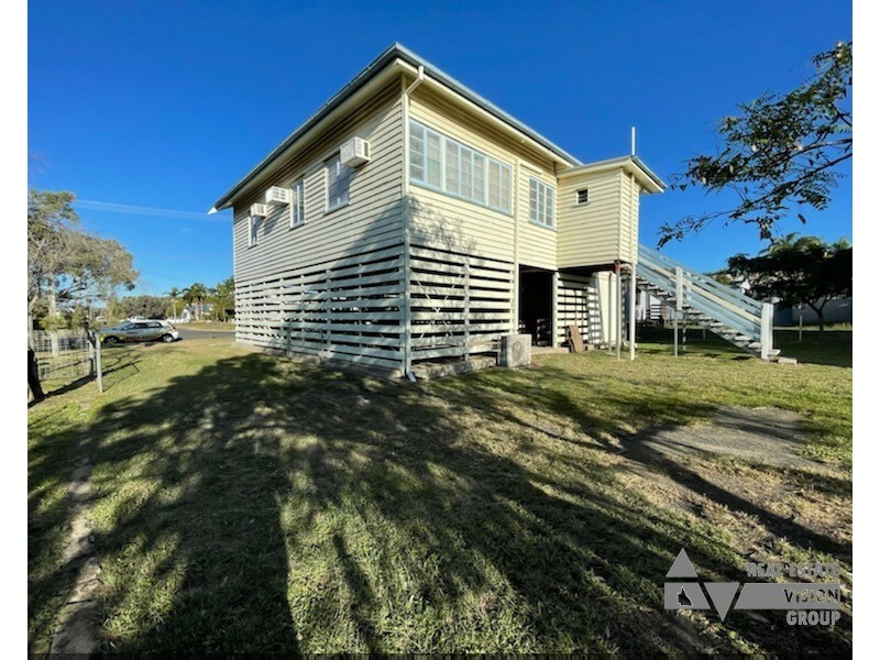 10 Pandanus St, Blackwater QLD 4717