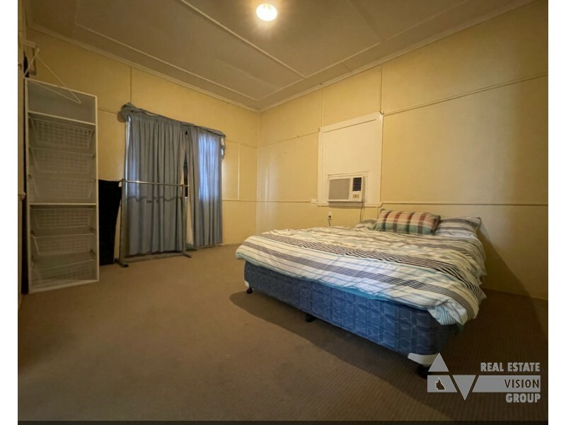 10 Pandanus St, Blackwater QLD 4717
