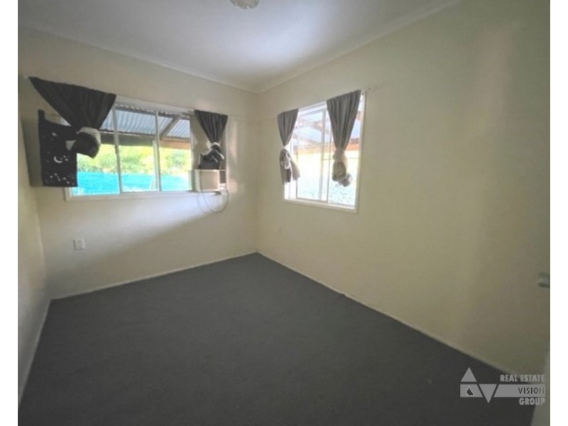 35 Rockhound Rd, Sapphire QLD 4702