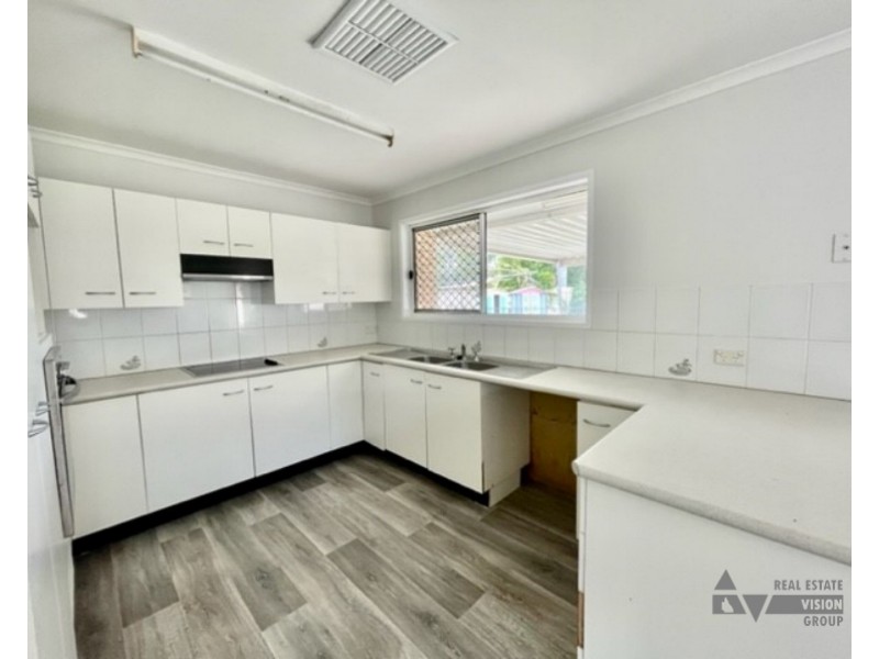 5 Louisa Ct, Emerald QLD 4720