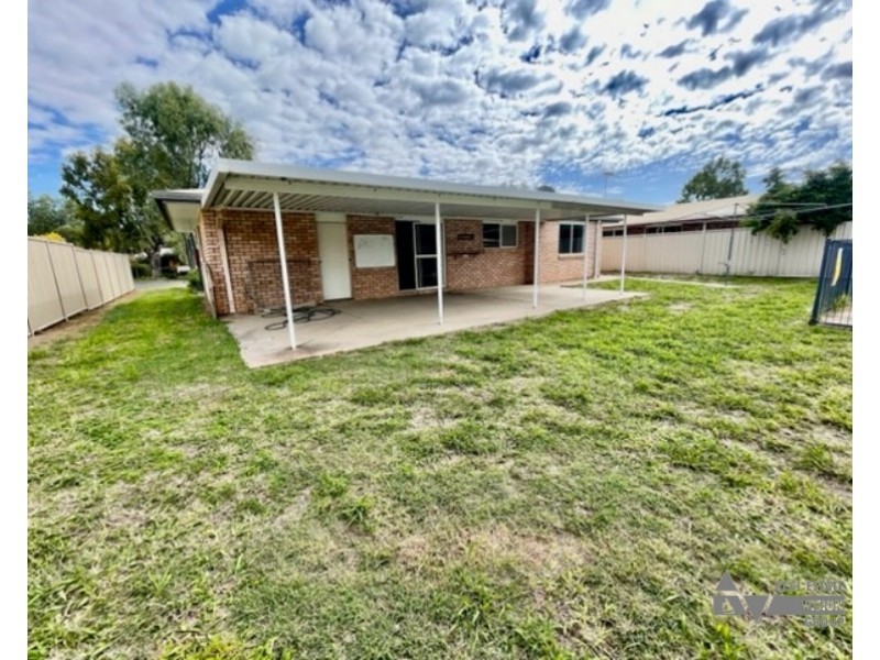 5 Louisa Ct, Emerald QLD 4720