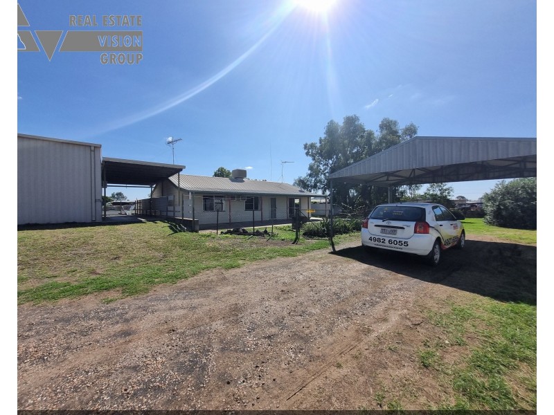 8 Wilga St, Blackwater QLD 4717