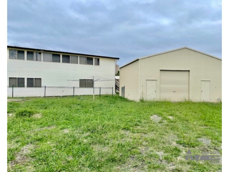 14 Charles St, Springsure QLD 4722