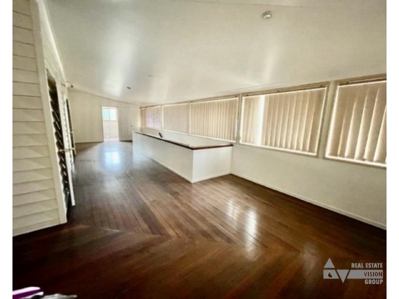 14 Charles St, Springsure QLD 4722