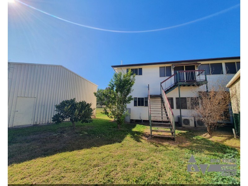 14 Charles St, Springsure QLD 4722