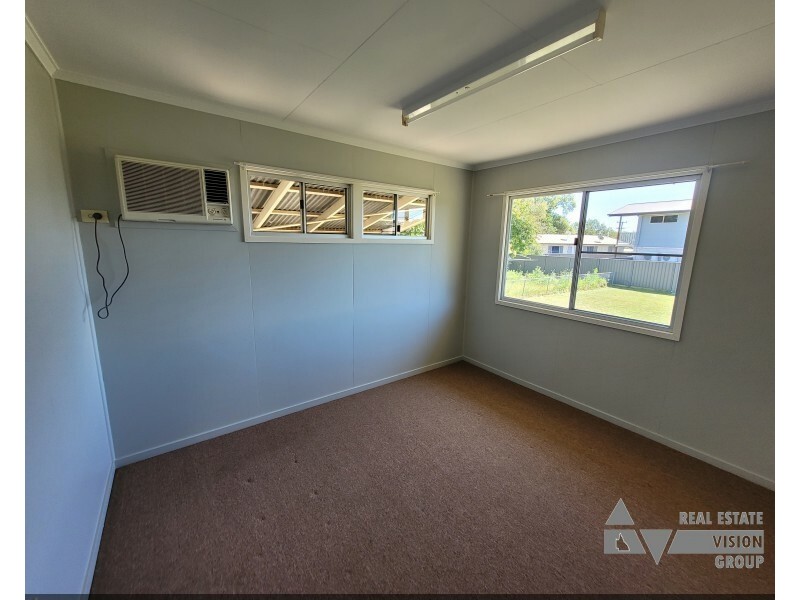 39 Fay St, Blackwater QLD 4717