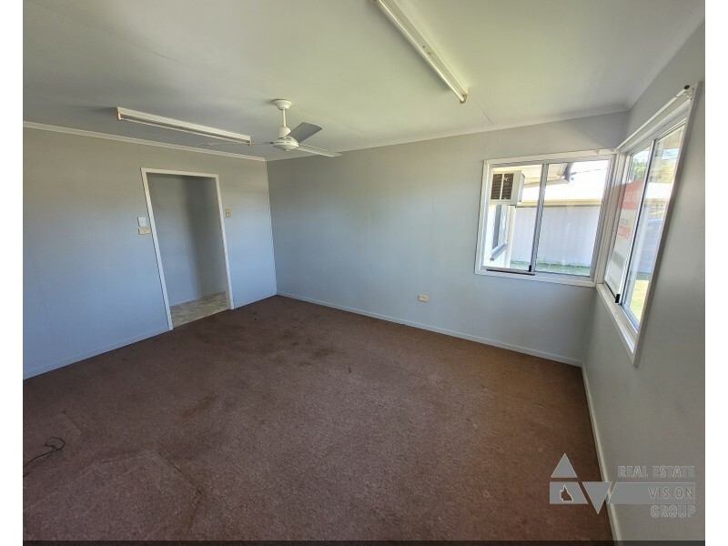39 Fay St, Blackwater QLD 4717