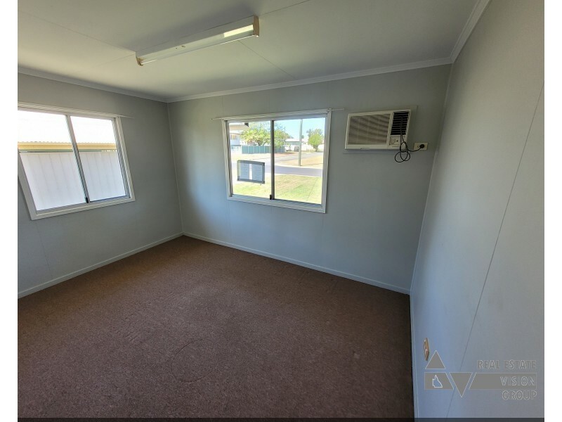 39 Fay St, Blackwater QLD 4717