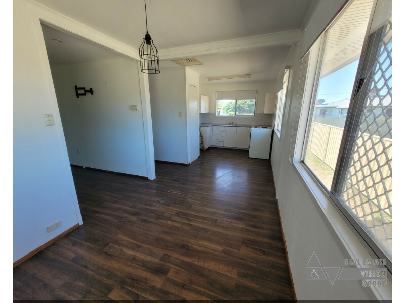 24 Boronia St, Blackwater QLD 4717