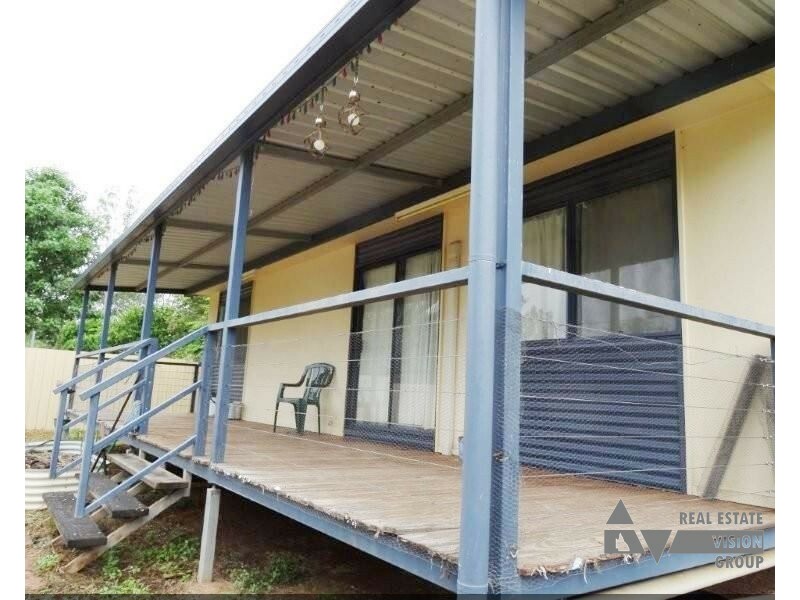 13 Campbell St, Bluff QLD 4702