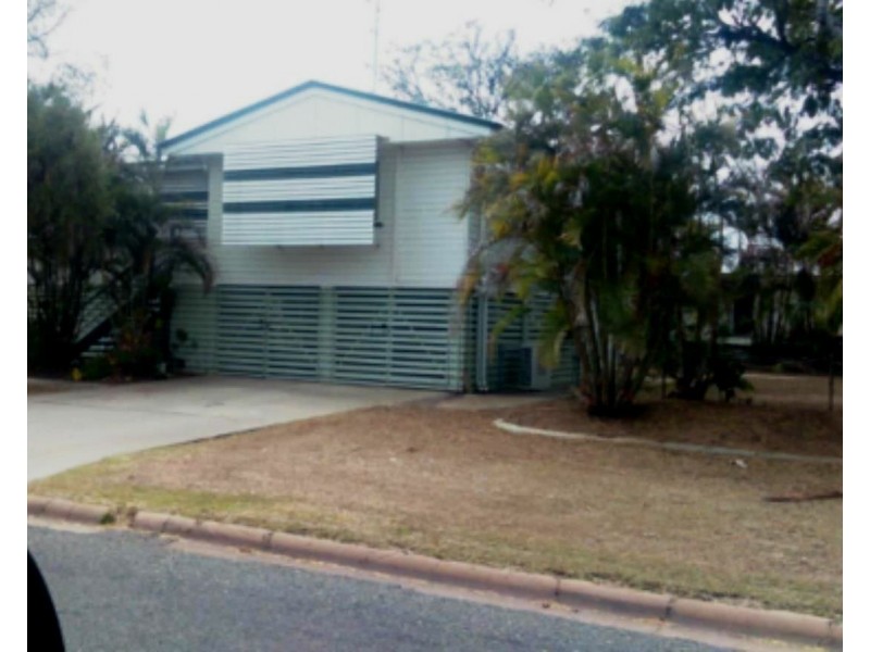27 Seeman Street, Blackwater QLD 4717